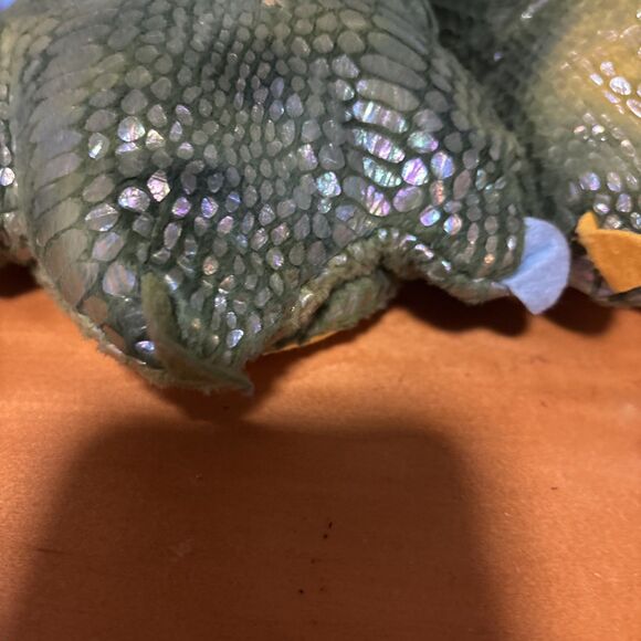 New Boys DINOSAUR Slippers Size Large Comfy Lounge Soft  Size 2-3 - Picture 3 of 7